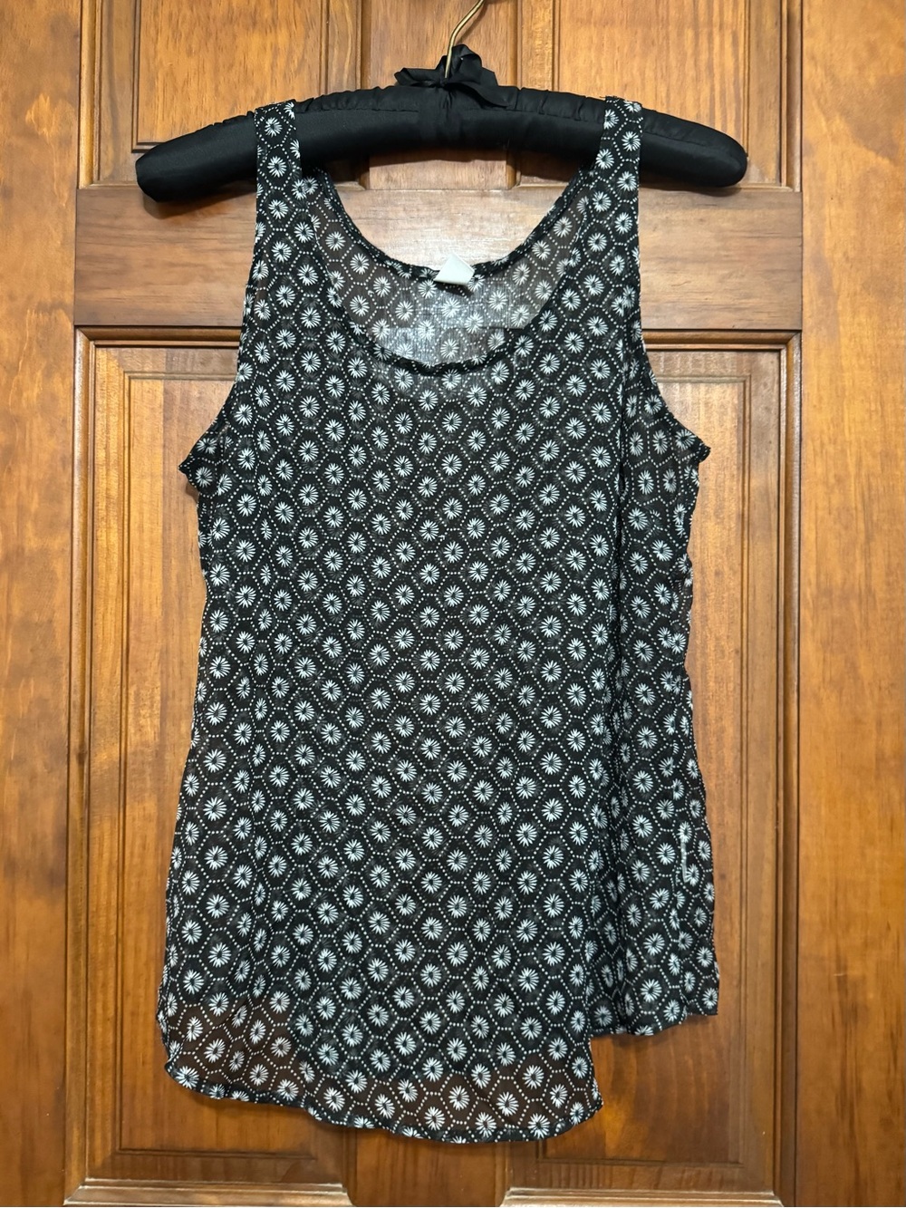 OLD NAVY SHEER TANK TOP SIZE MEDIUM